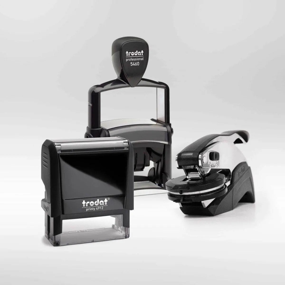 Differenza tra timbri autoinchiostranti, timbri manuale e timbri a secco | Timbri24.store